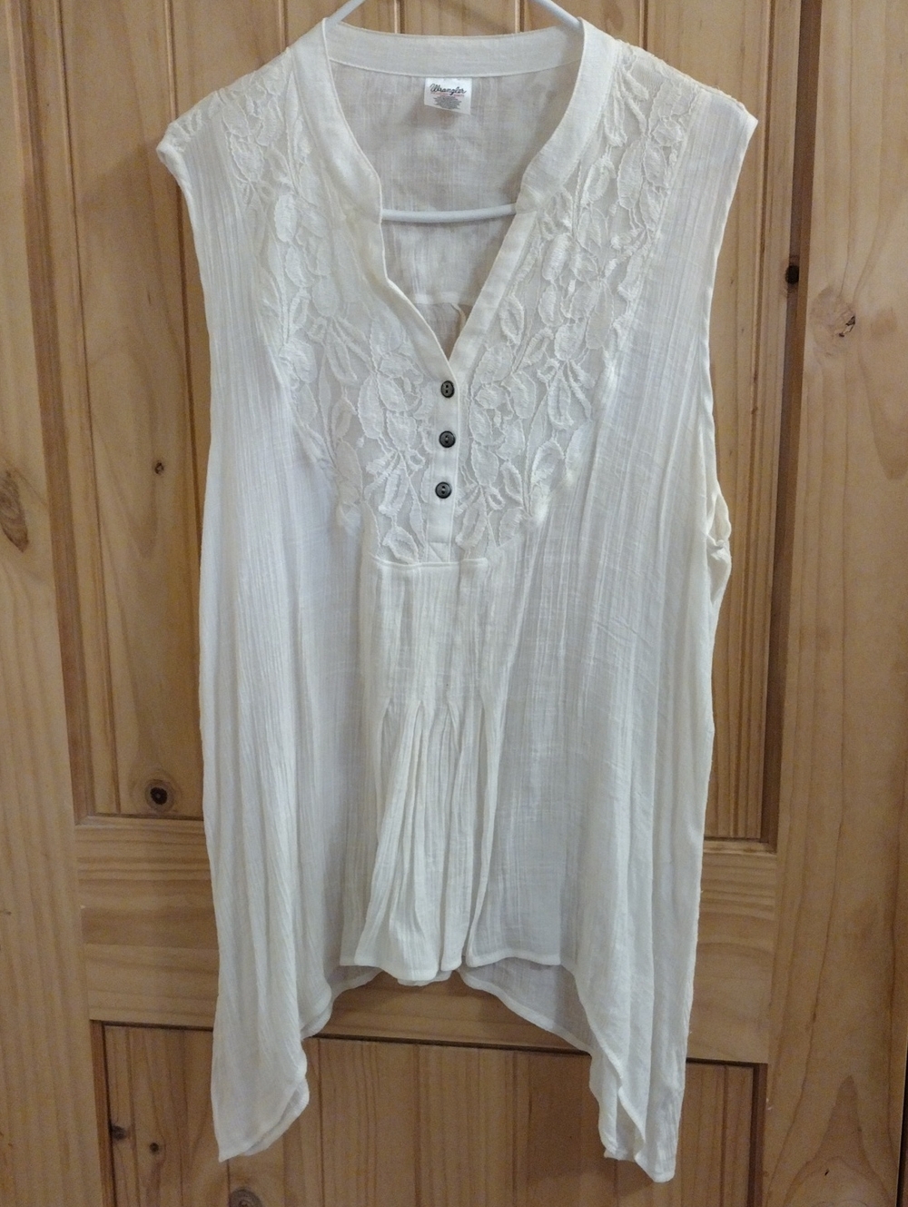 Wrangler Cream Sleeveless Embroidered V-Neck Camisole